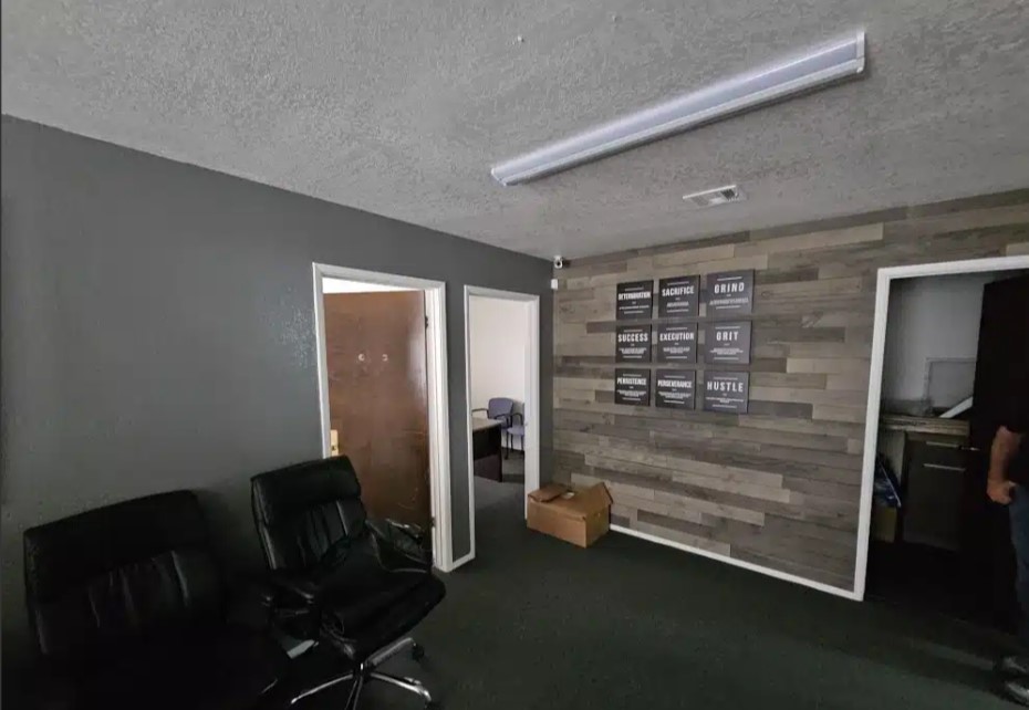 Incredible Commercial Office